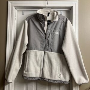 The North Face Women’s XL Fleece Denali Jacket white/grey